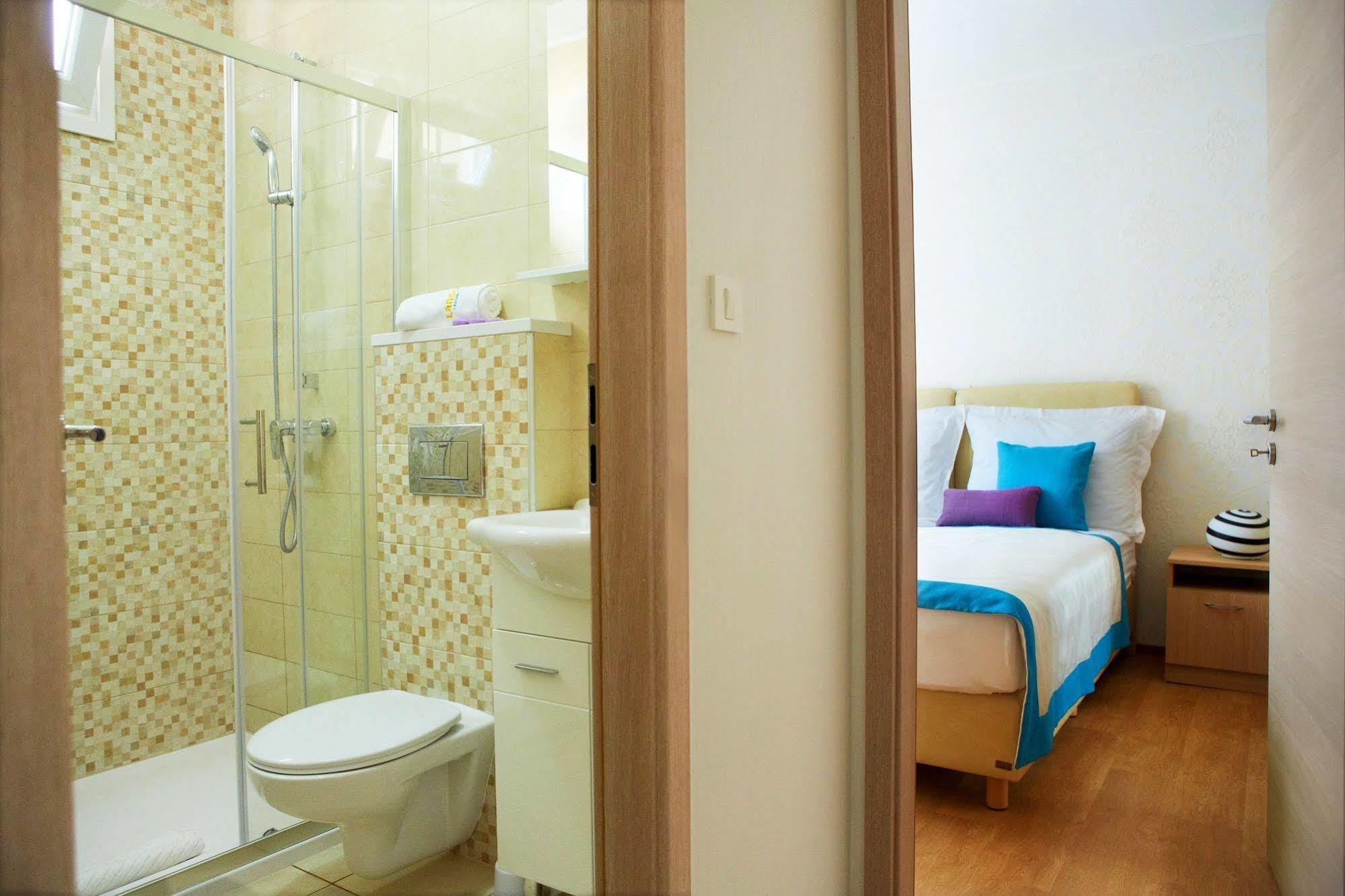 Lando Resort Kampor Luaran gambar